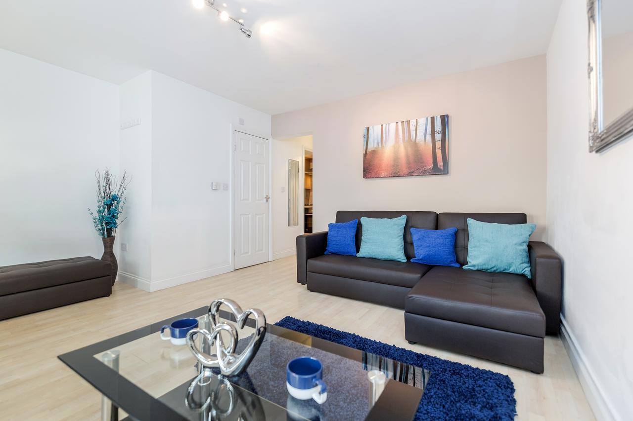 Watford Junction Apartment Exterior photo
